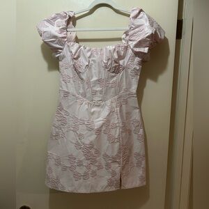 Chic Blush Mini Dress with Puff Sleeves